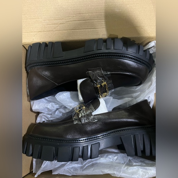 Lattelier Leather Loafers With Chain - Picture 9 of 13